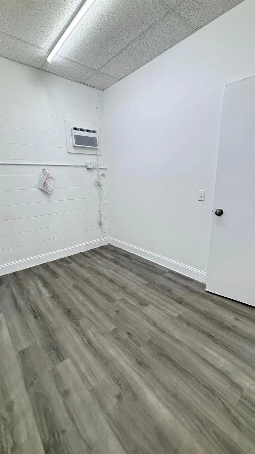 Photo 5 at 1721 Donna Road 05a, West Palm Beach