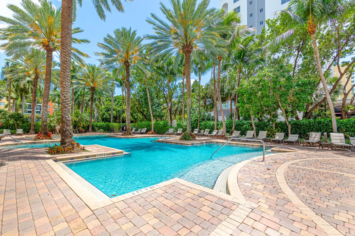Pool at 17100 N Bay Road Unit 1214, Sunny Isles Beach