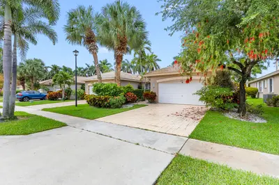 9719 Crescent View Drive, Boynton Beach – sold
