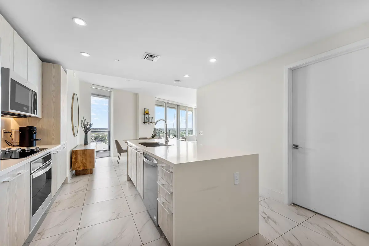 1509 2 at 2000 Metropica Way 1509, Sunrise