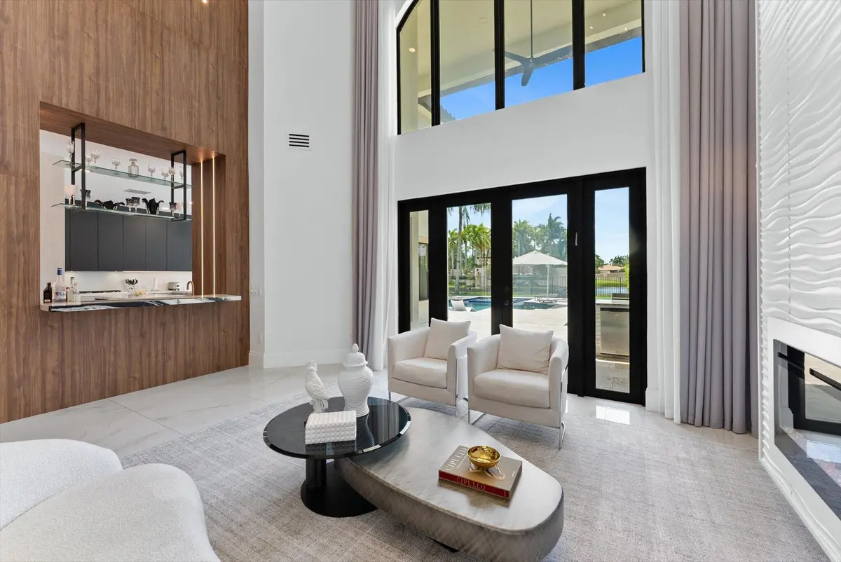 SITTING ROOM WITH VIEW at 8980 Little Falls Way, Delray Beach