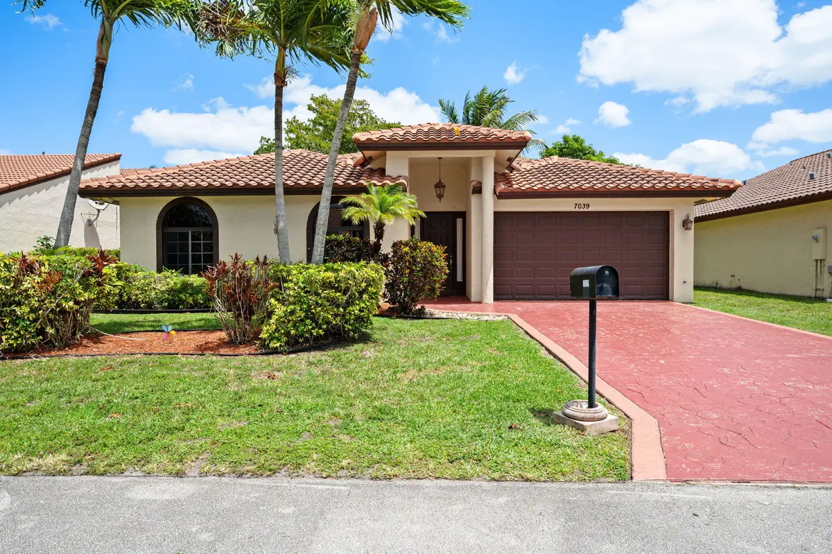 6-web-or-mls-7039-golf-pointe-cir at 7039 Golf Pointe Circle, Tamarac