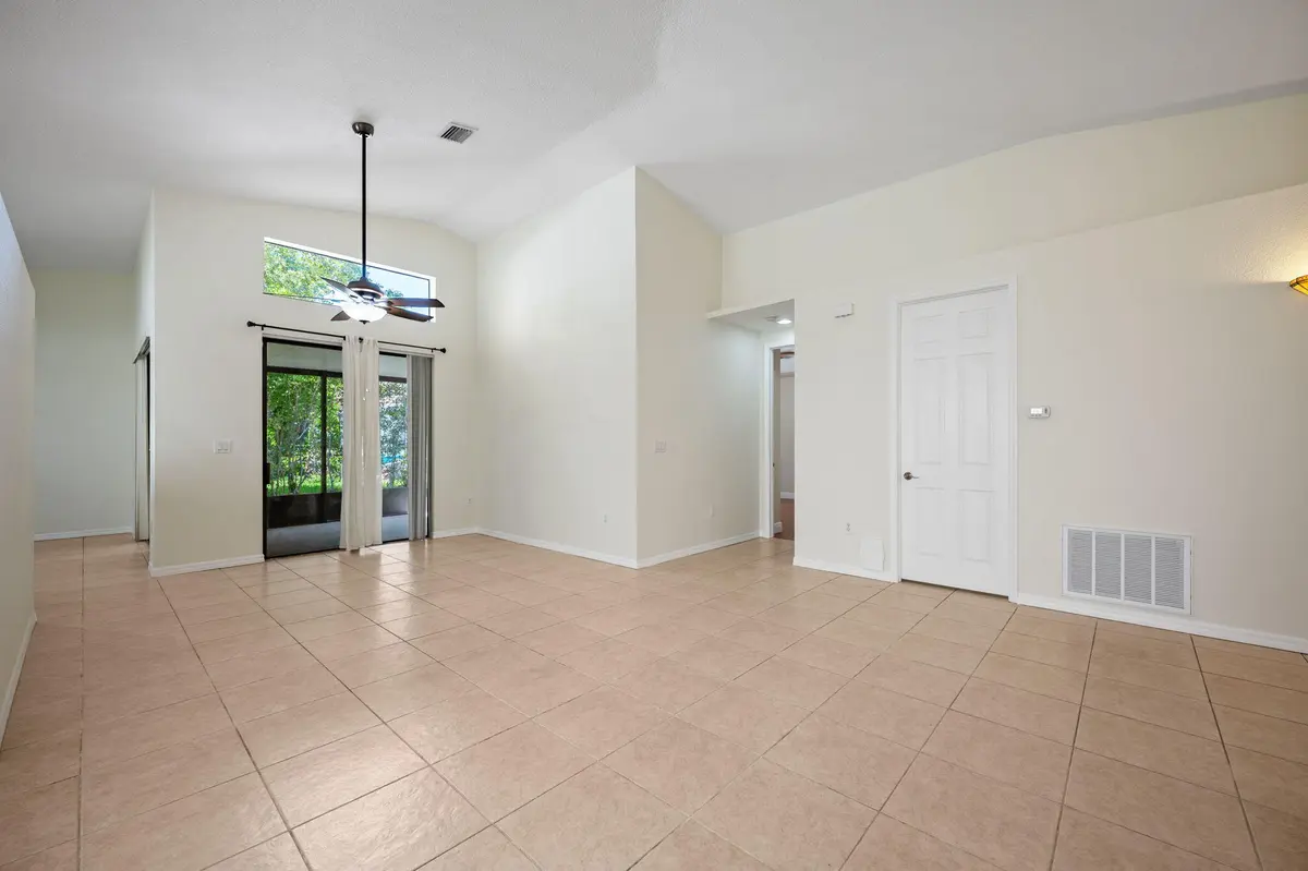 9-web-or-mls-7039-golf-pointe-cir at 7039 Golf Pointe Circle, Tamarac