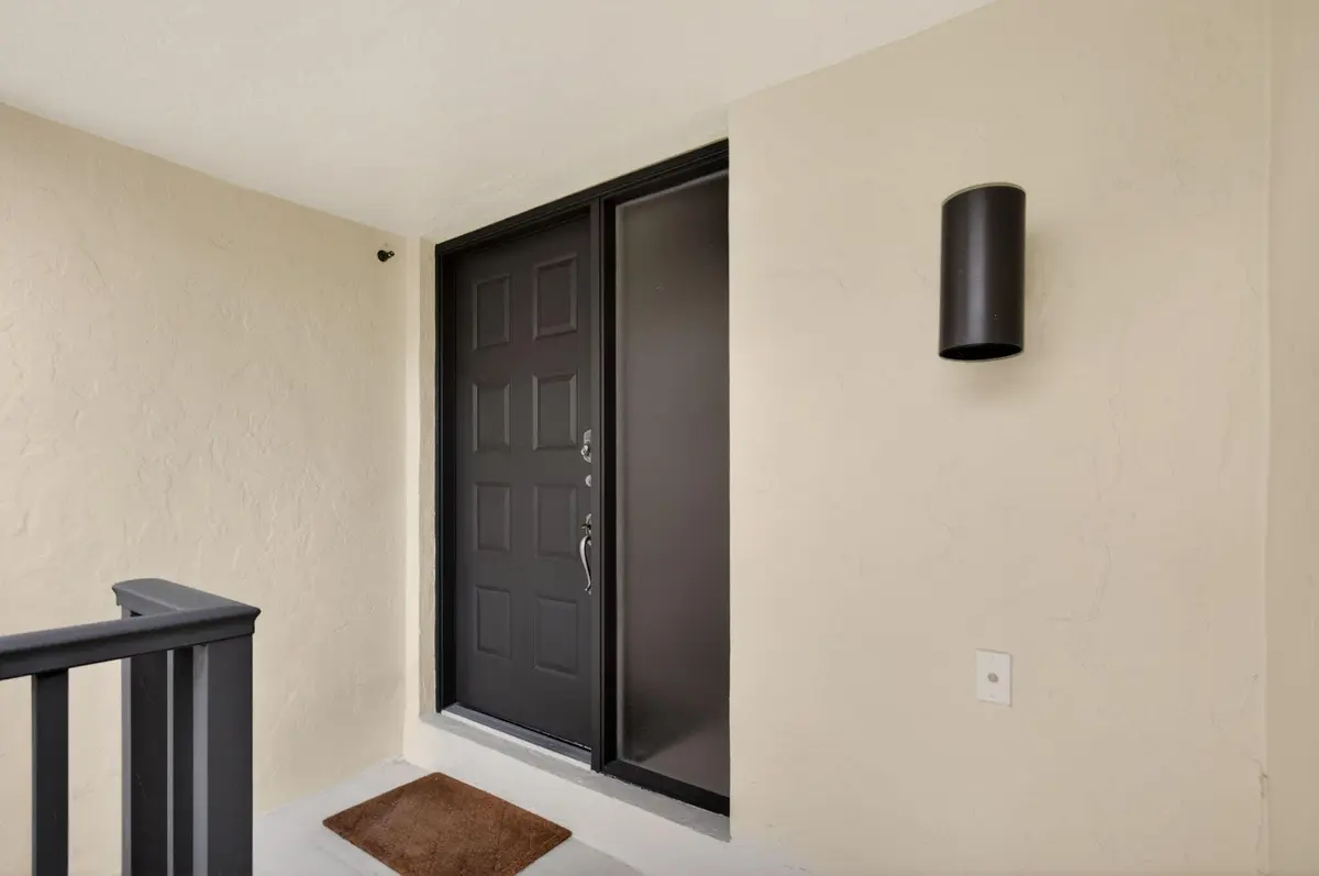 5-web-or-mls-5D1A0482 at 3961 SW Greenwood Way G, Palm City