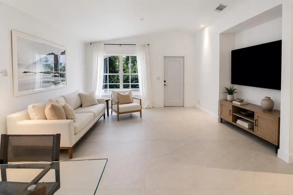 80C8619F-CFBD-4EBF-B19E-0C460DA21B4B at 5563 NW 125th Terrace, Coral Springs