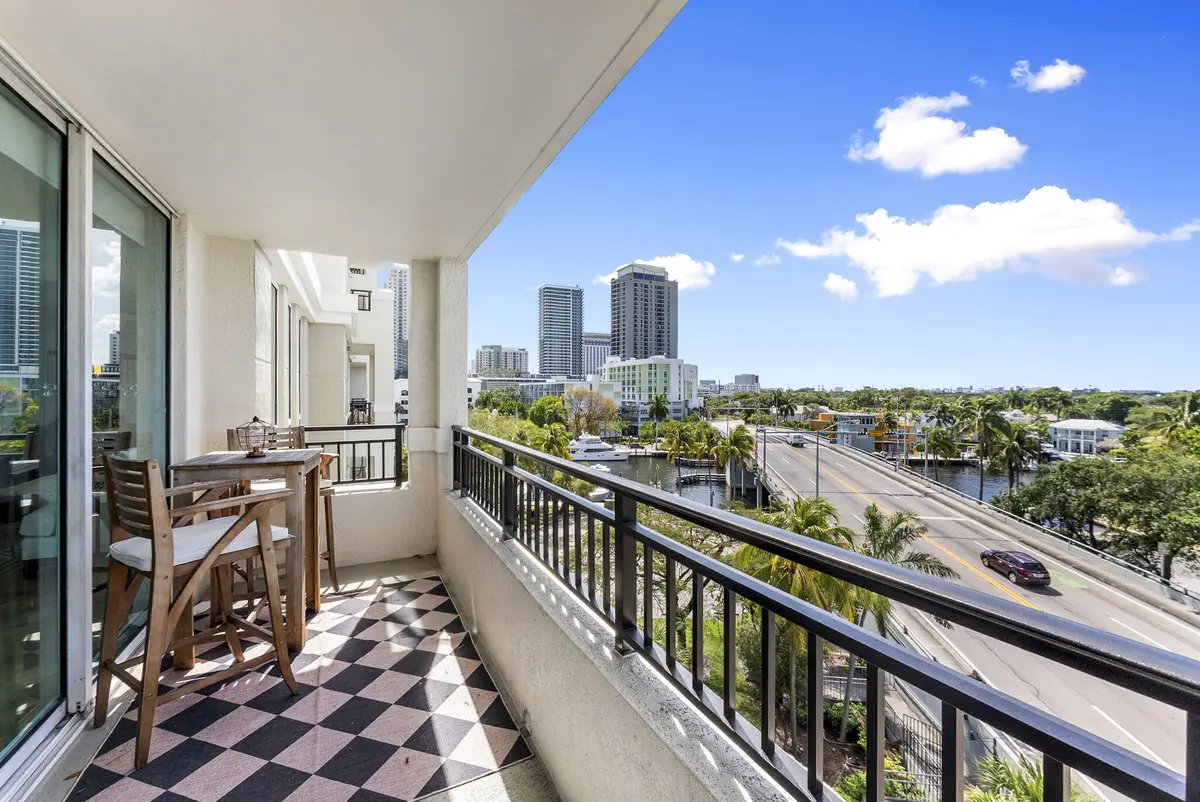 18-web-or-mls-DSC05193 at 600 W Las Olas Boulevard 502s, Fort Lauderdale