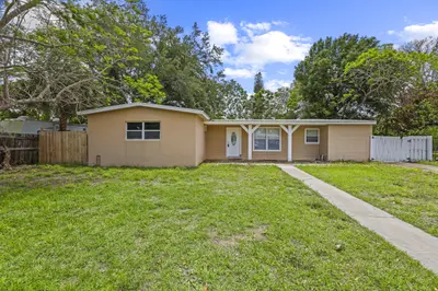 180 SE Serenata Court, Port St. Lucie – sold