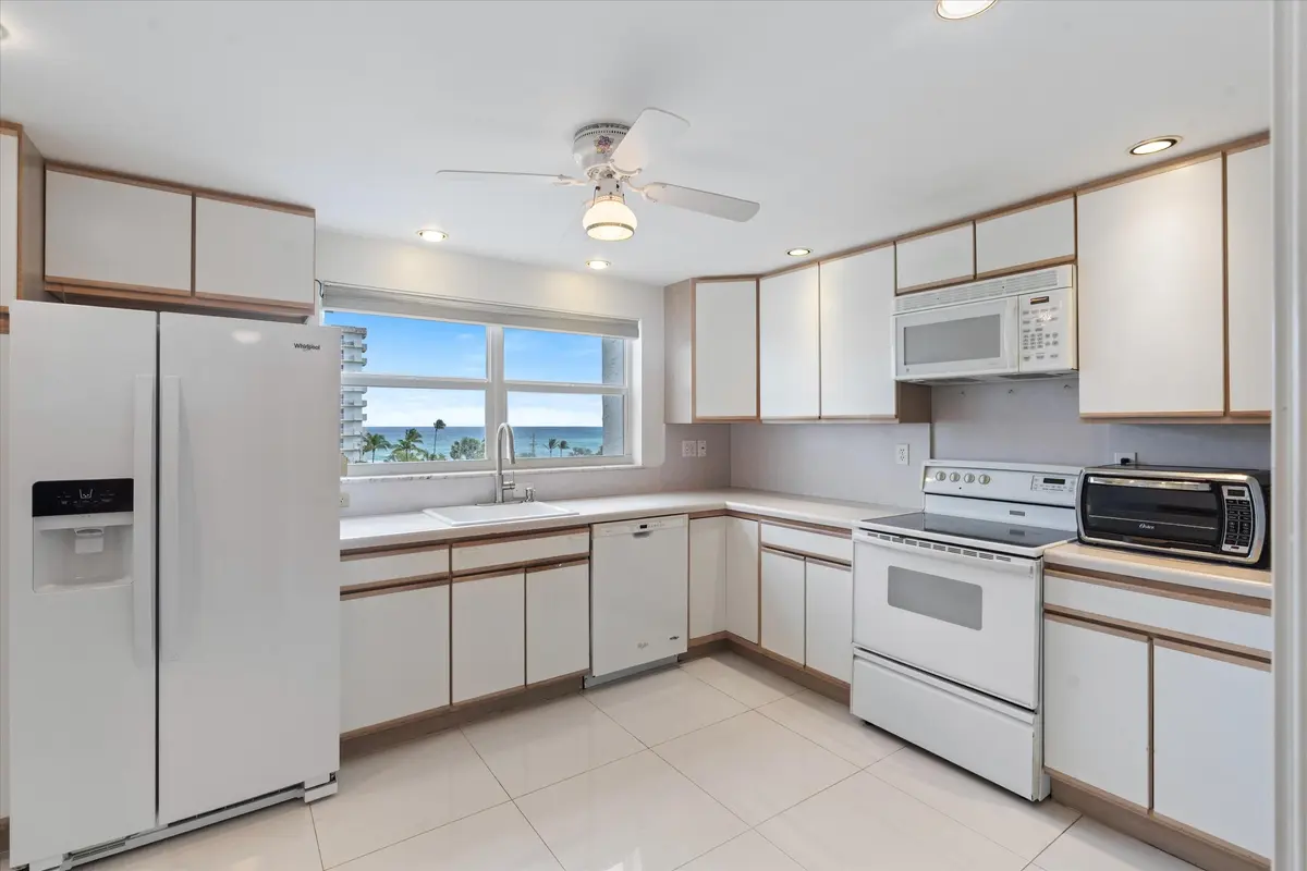 06-3300 S Ocean Blvd #617 Highland Beach at 3300 S Ocean Boulevard 617-c, Highland Beach