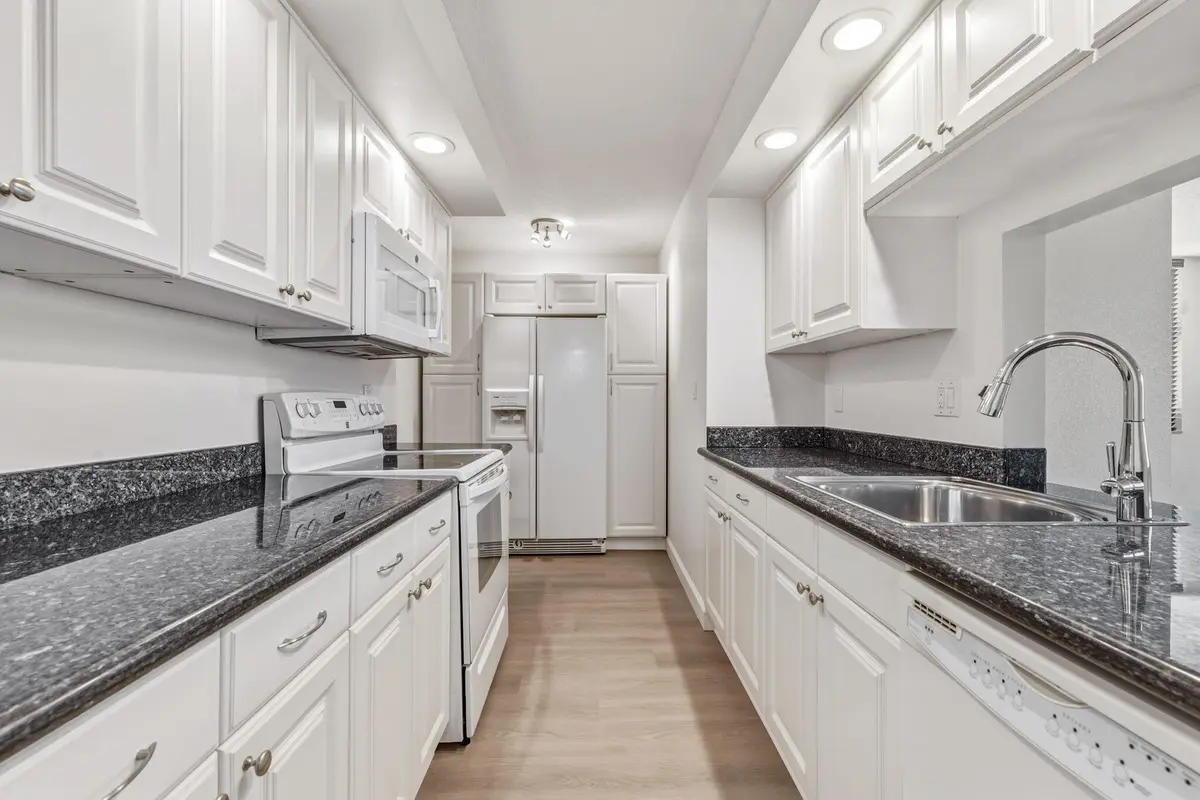 21-web-or-mls-DSC01116 at 777 S Federal Highway Rp301, Pompano Beach