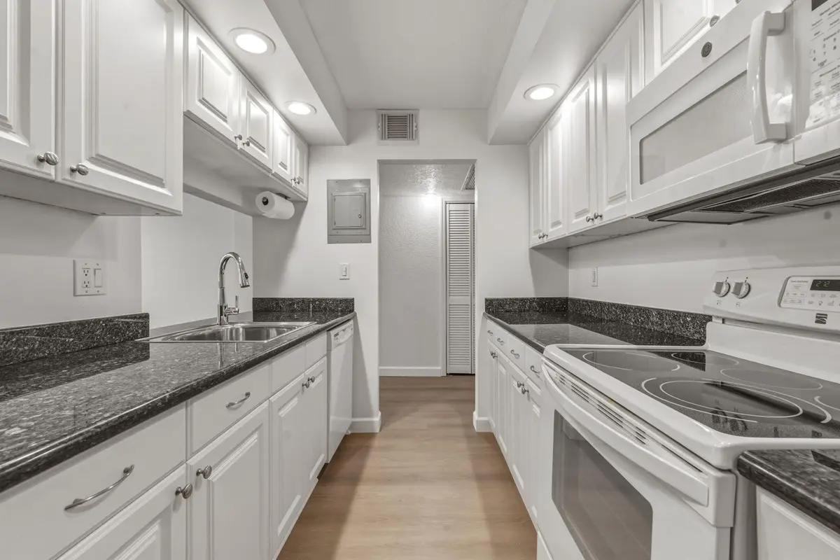 23-web-or-mls-DSC01126 at 777 S Federal Highway Rp301, Pompano Beach