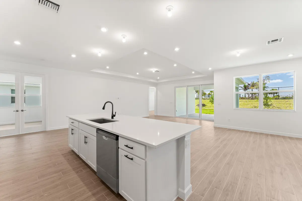 US_SEF_SAGE_LOT 256_KITCHEN at 10256 SW Carnelian Street, Port St. Lucie