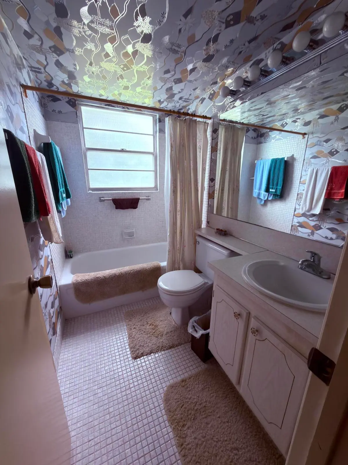 Bath at 193 Prescott J J, Deerfield Beach