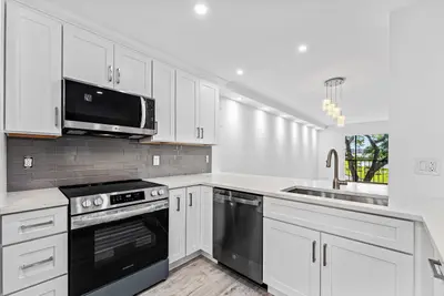 7192 Huntington Lane 208, Delray Beach – sold