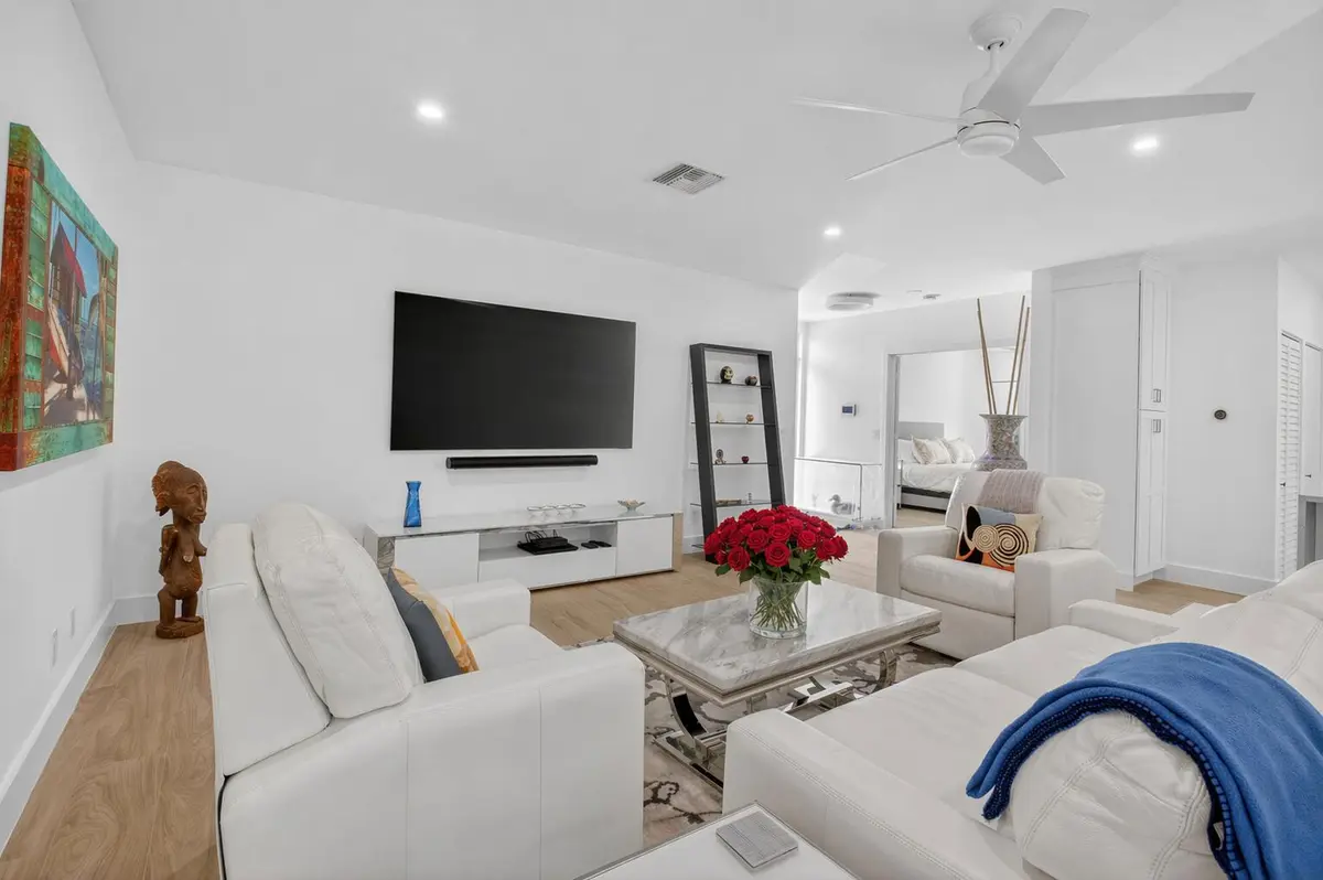 Fully Furnished at 19355 Sabal Lake Drive 5031, Boca Raton