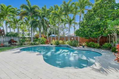 2401 NE 17th Terrace, Wilton Manors – sold