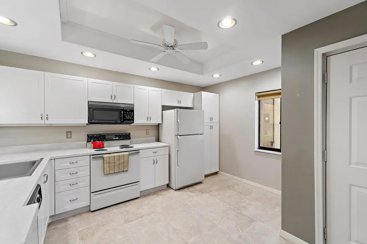 Kitchen at 6503 SE Williamsburg Drive 104, Hobe Sound
