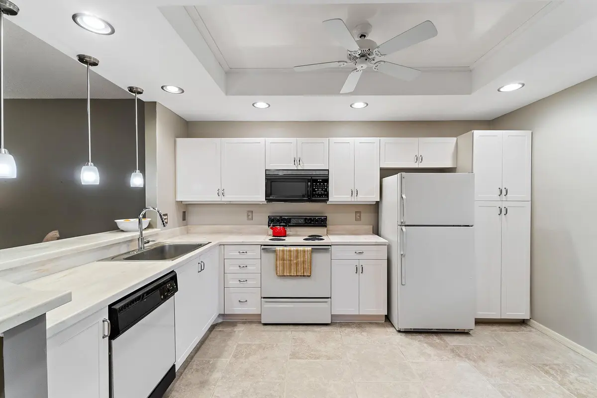 Kitchen at 6503 SE Williamsburg Drive 104, Hobe Sound