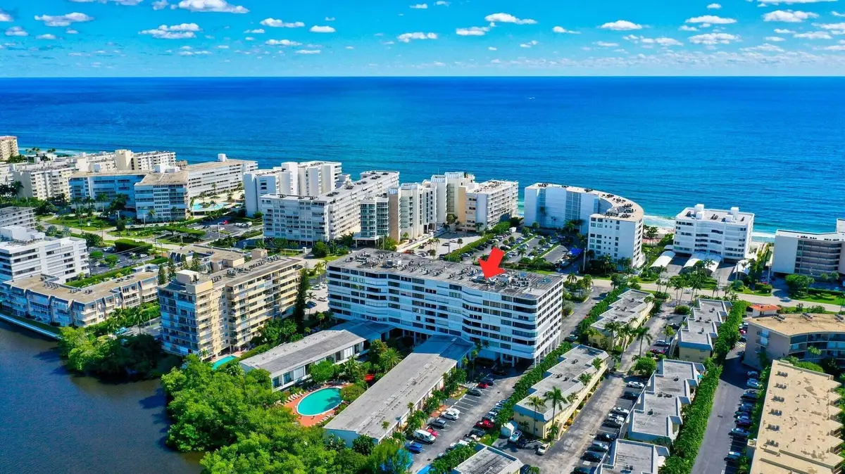 mayfair 512 l at 3589 S Ocean Boulevard 512, South Palm Beach