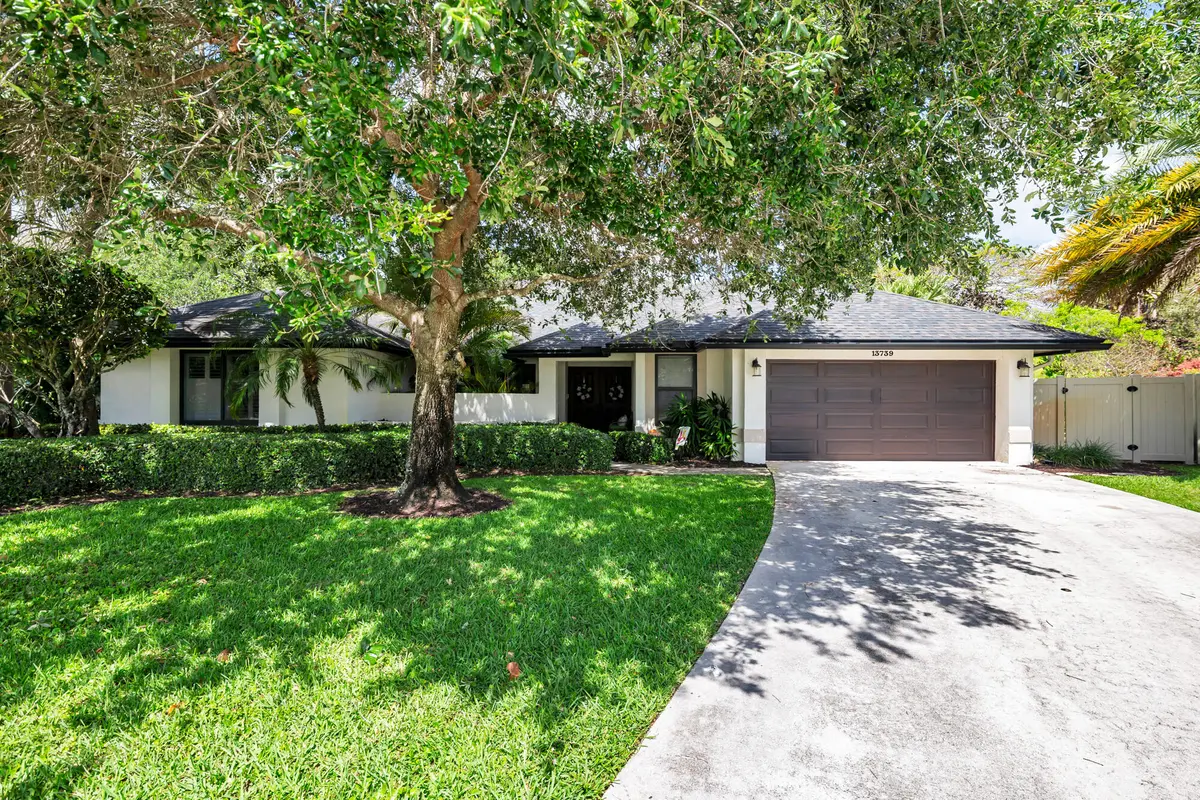 low-3 at 13739 Ishnala Circle, Wellington