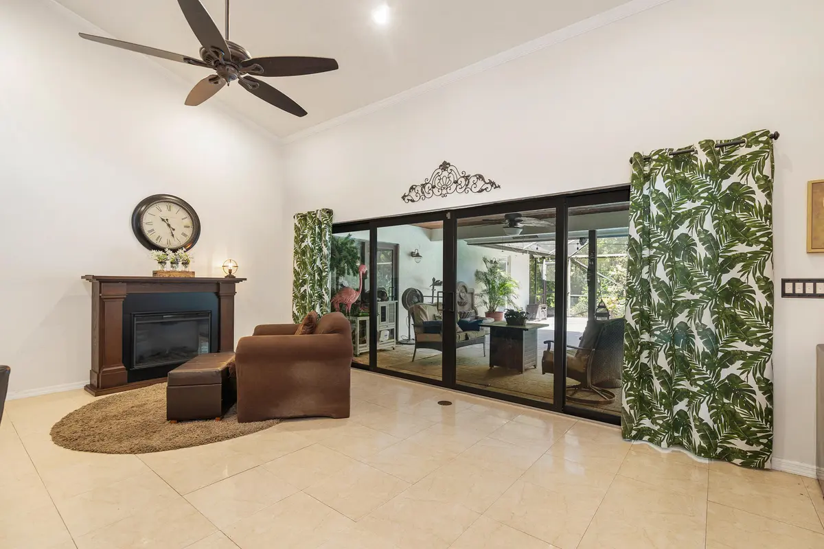 low-9 at 13739 Ishnala Circle, Wellington