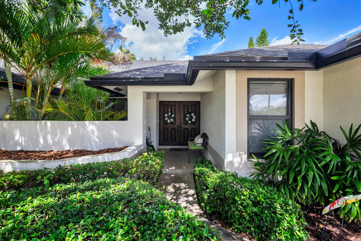 low-5 at 13739 Ishnala Circle, Wellington