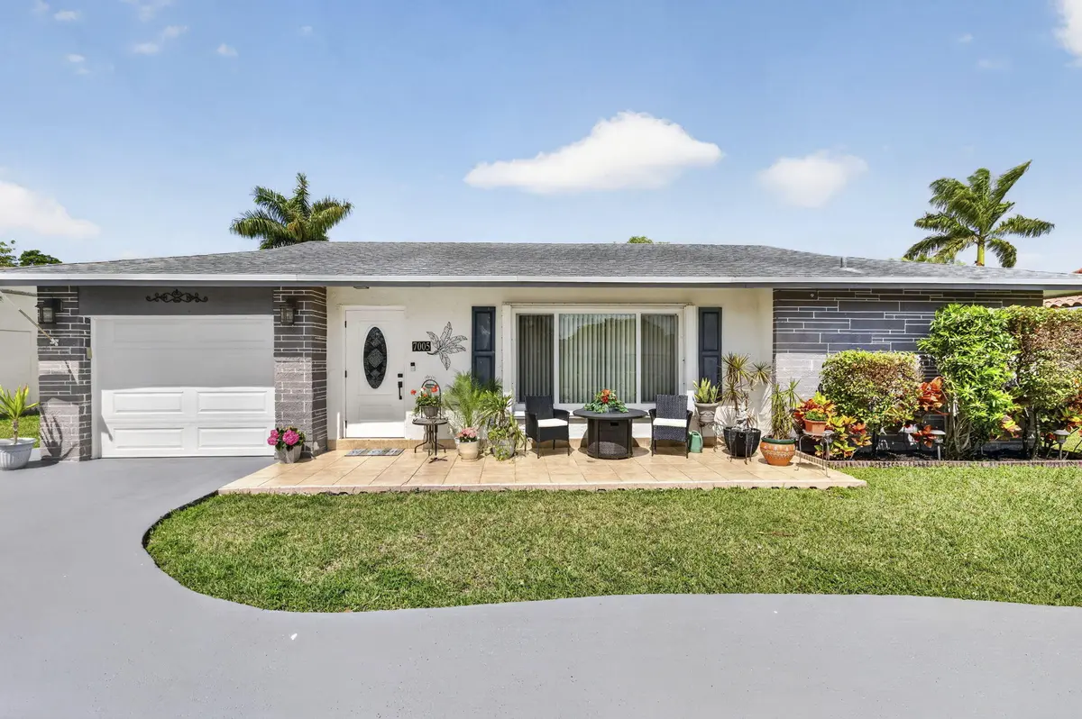 3-web-or-mls-8I8A5695 at 7005 NW 95th Terrace, Tamarac