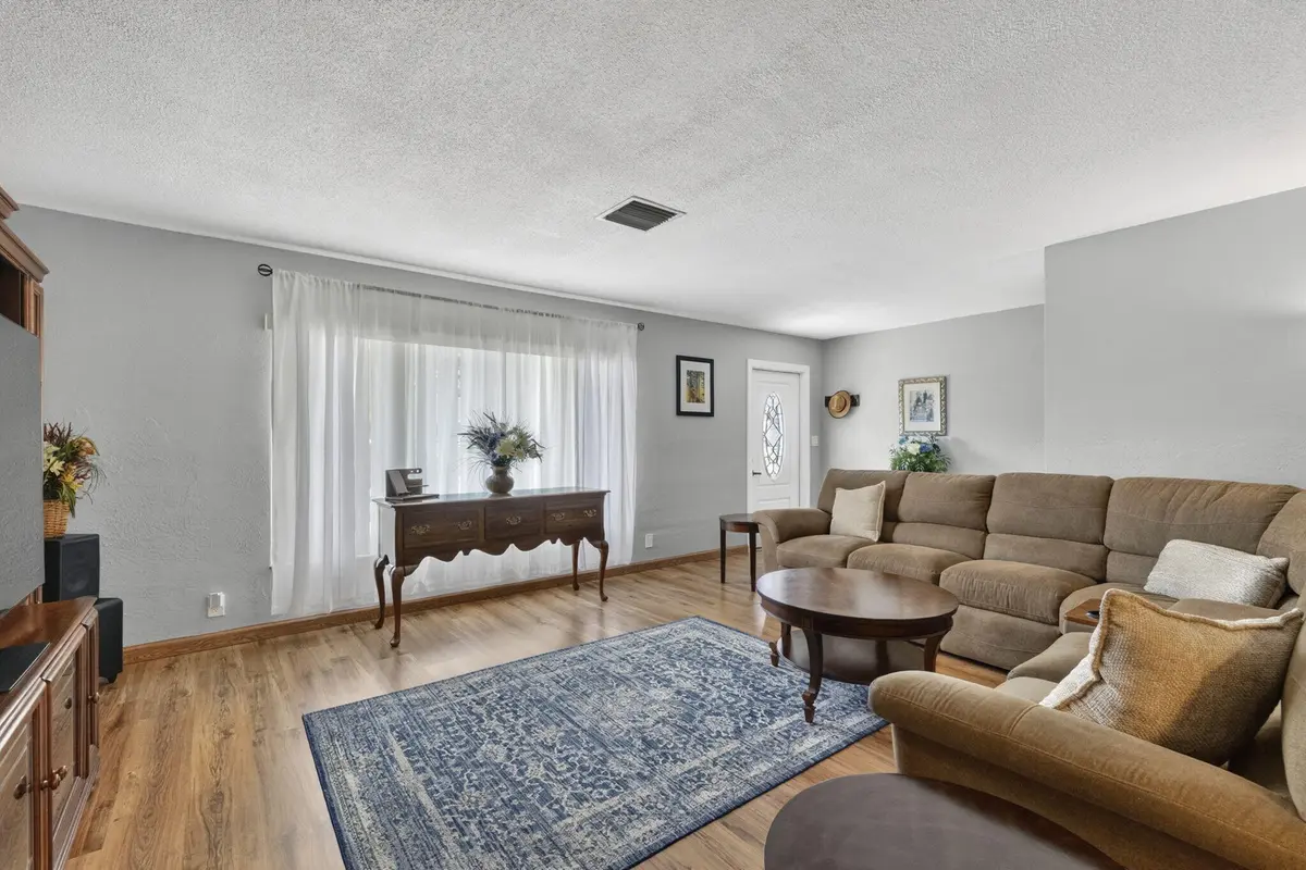 6-web-or-mls-8I8A5520 at 7005 NW 95th Terrace, Tamarac