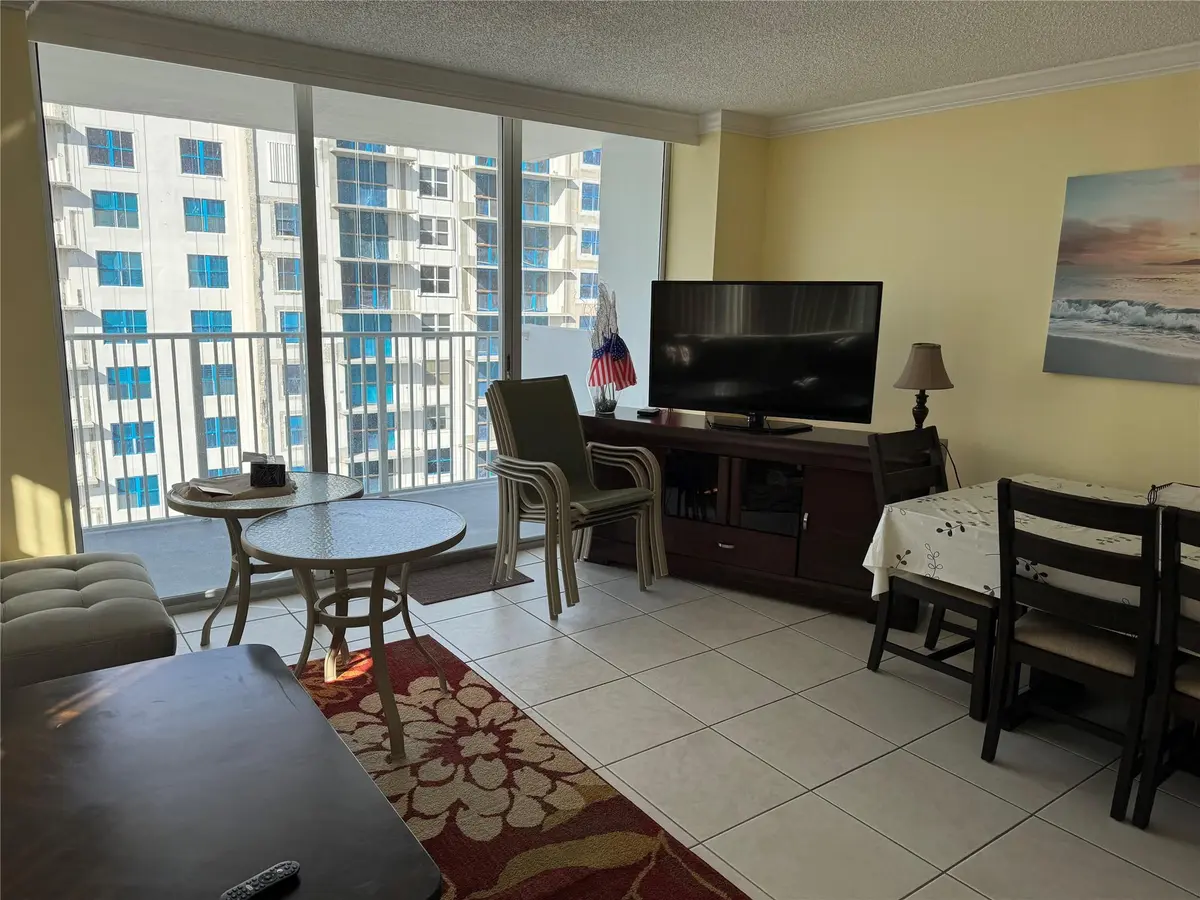 living room at 111 Briny Avenue 26-11, Pompano Beach