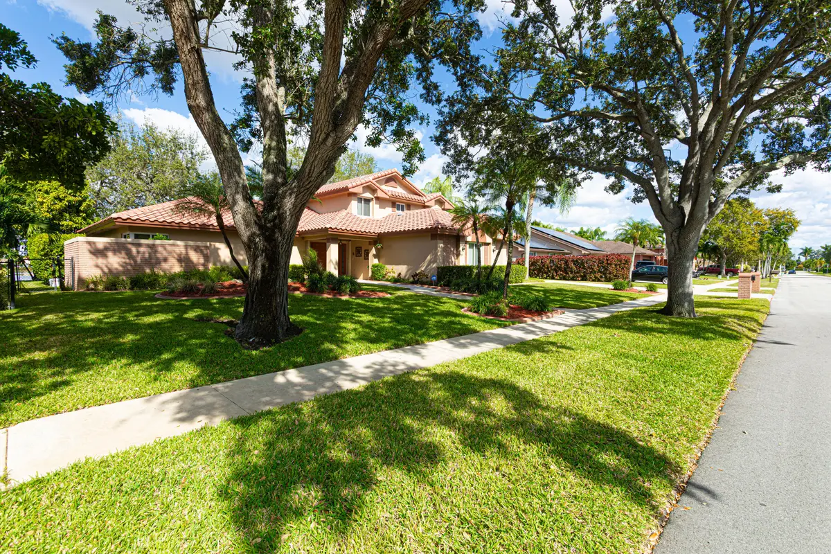 casa-2_1 at 19921 NW 4th Street, Pembroke Pines