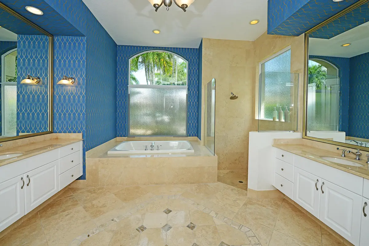 Master Bathroom at 6554 Landings Court, Boca Raton