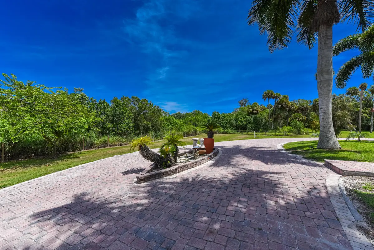3646 S Jenkins Rd Fort Pierce-large-026- at 3646 S Jenkins Road, Fort Pierce