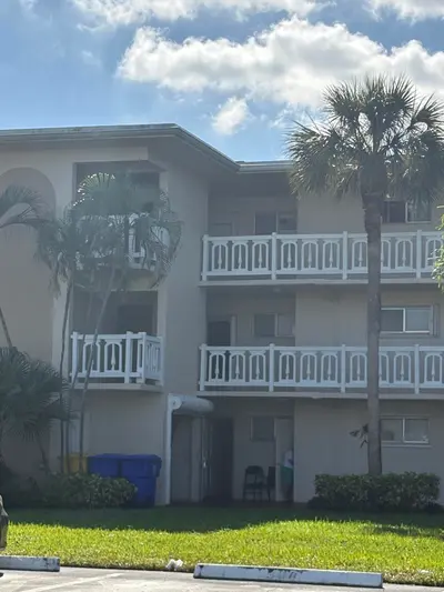 2606 Garden Drive 107, Lake Worth Beach – Condominium for sale