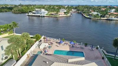 600 Snug Harbor Drive  A16, Boynton Beach – Condominium for sale