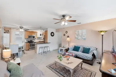 111 NE 57th Street, Oakland Park – sold