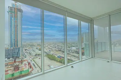 1040 Biscayne Boulevard 1406, Miami – sold