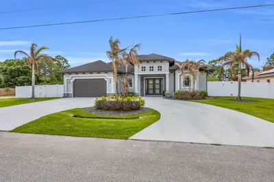 6083 NW East Deville Circle, Port St. Lucie – sold