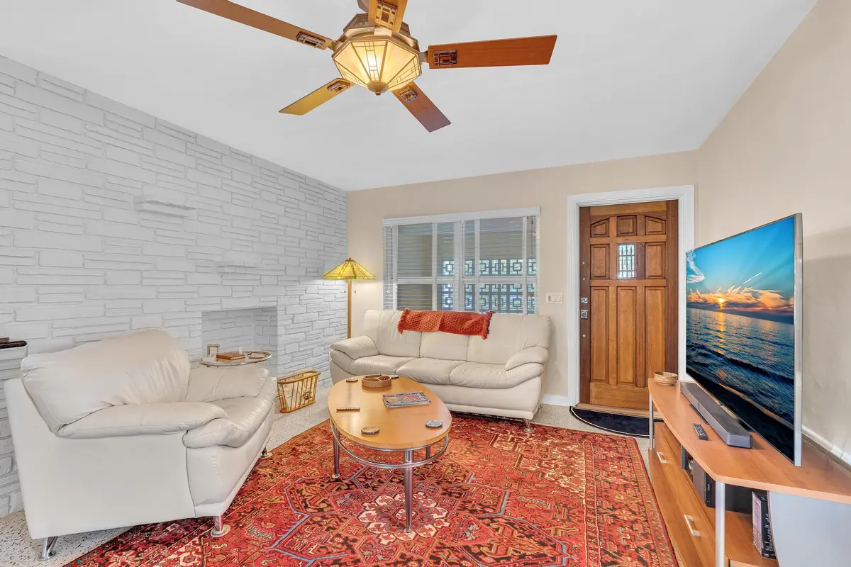 LIVING AREA at 137 Auburn Drive, Lake Worth Beach