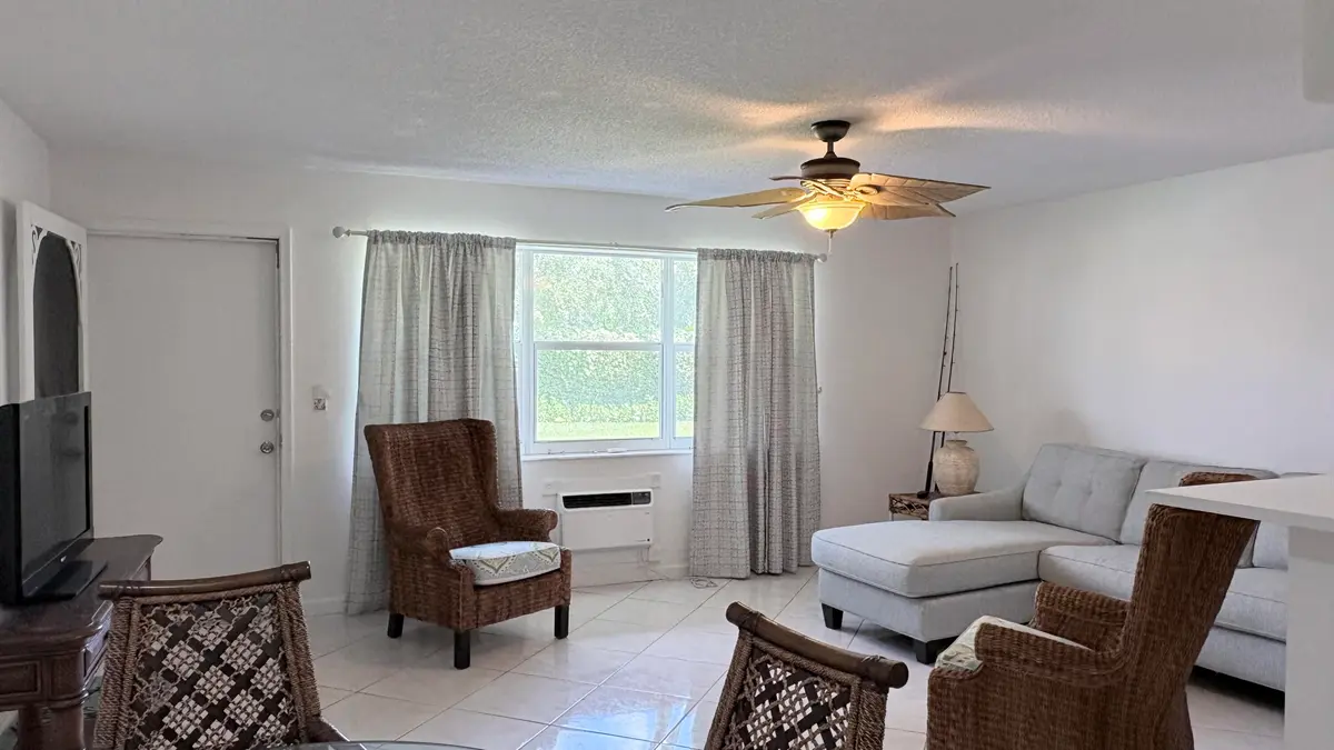 OPEN LIVING at 200 Horizon 102, Boynton Beach