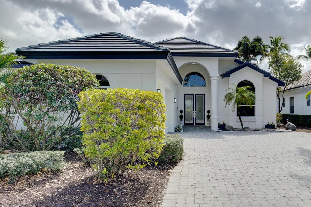 Front. at 6646 Oakmont Way, West Palm Beach