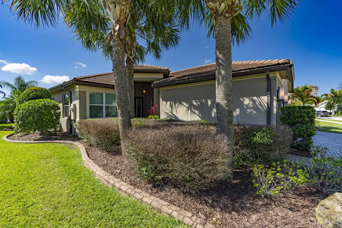 6-web-or-mls-iPixx_00_6 at 11402 SW Half Moon Lake Lane, Port St. Lucie