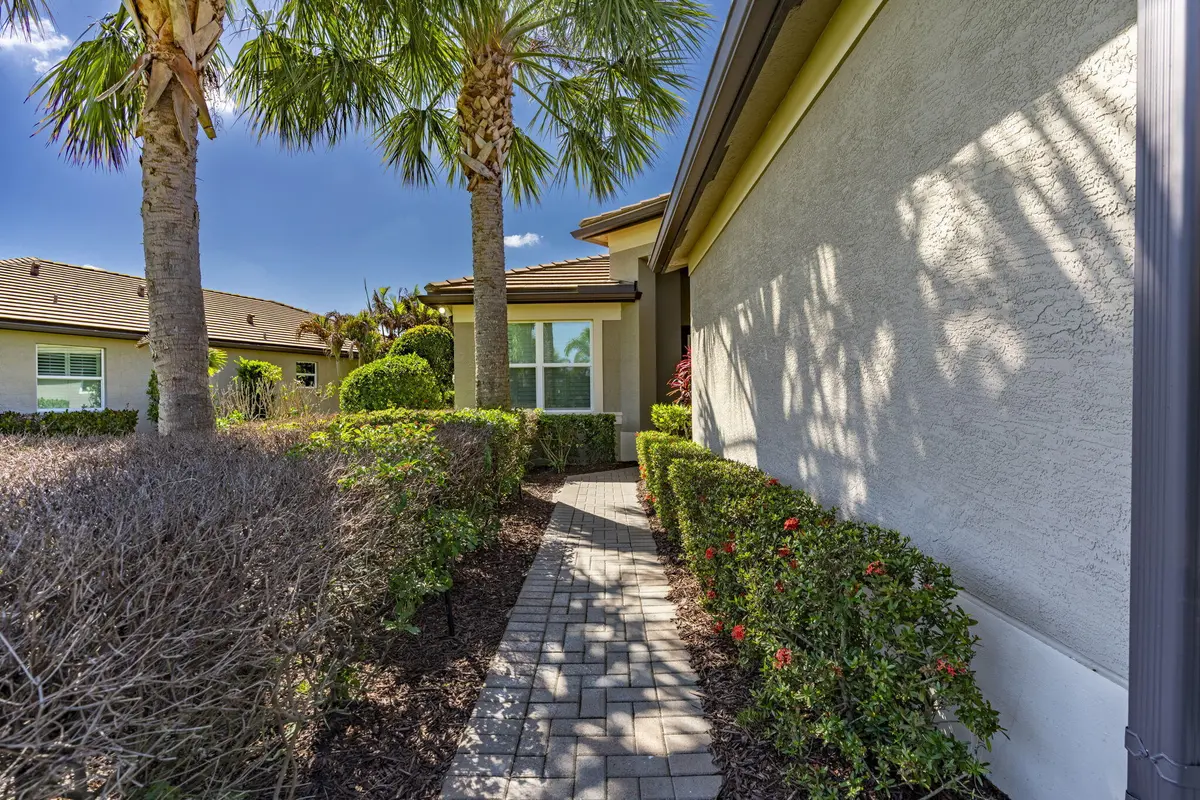7-web-or-mls-iPixx_00_7 at 11402 SW Half Moon Lake Lane, Port St. Lucie
