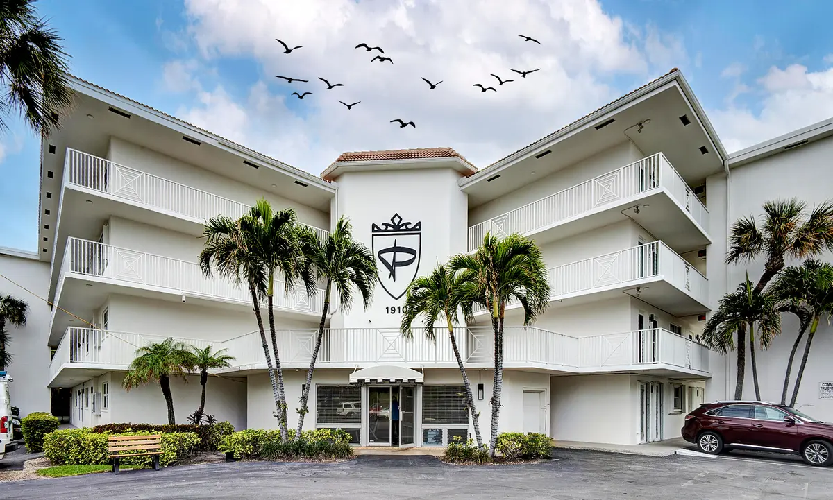 R.F024 at 1910 S Ocean Boulevard 204, Delray Beach