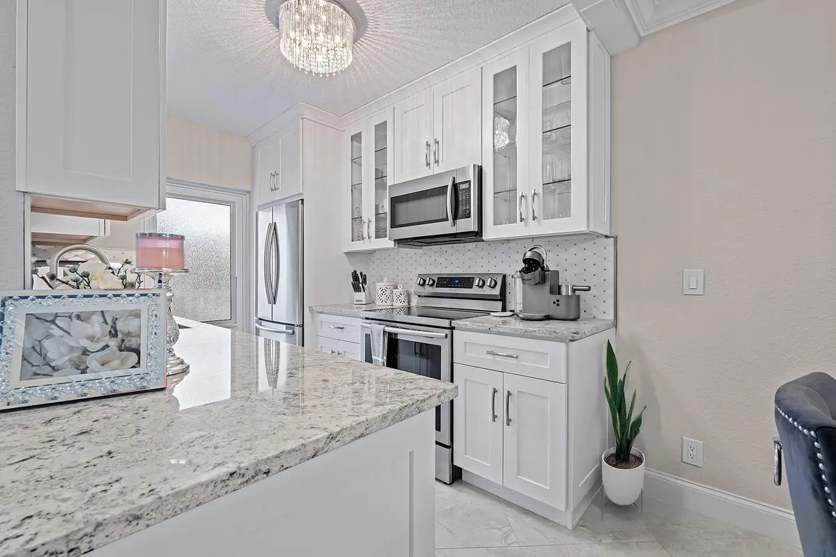 R.F014 at 1910 S Ocean Boulevard 204, Delray Beach