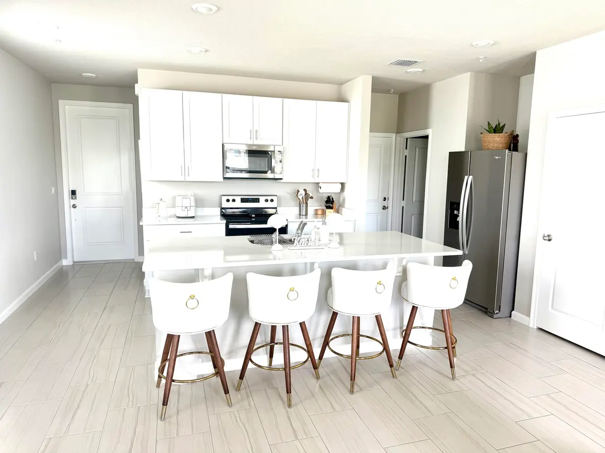 Kitchen at 389 Salisbury Circle, Fort Pierce