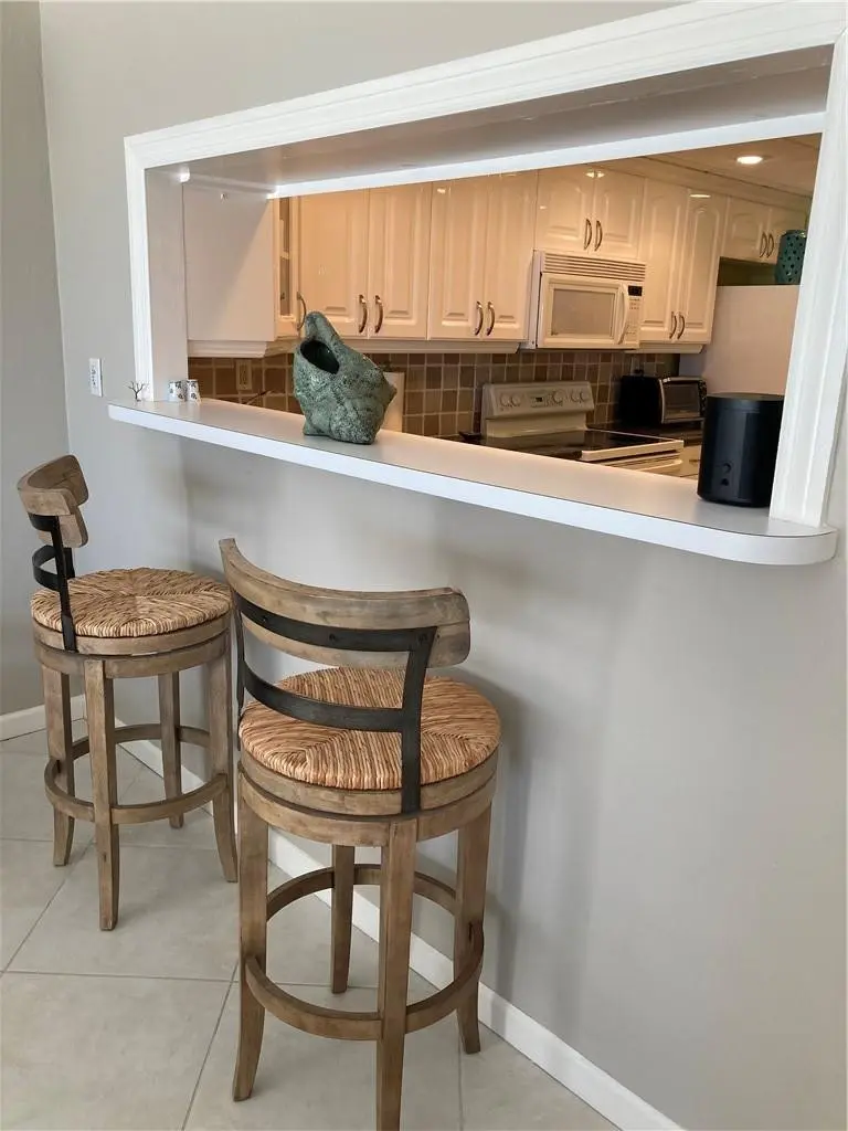 Breakfast Bar at 3750 Galt Ocean Drive 102, Fort Lauderdale