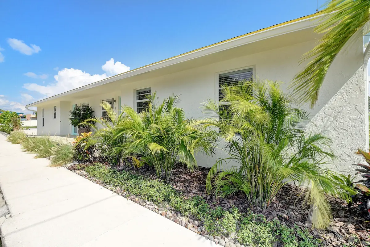 EXTERIOR at 502 N H Street 1-4, Lake Worth Beach