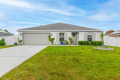 549 SW Prado Avenue, Port St. Lucie – sold