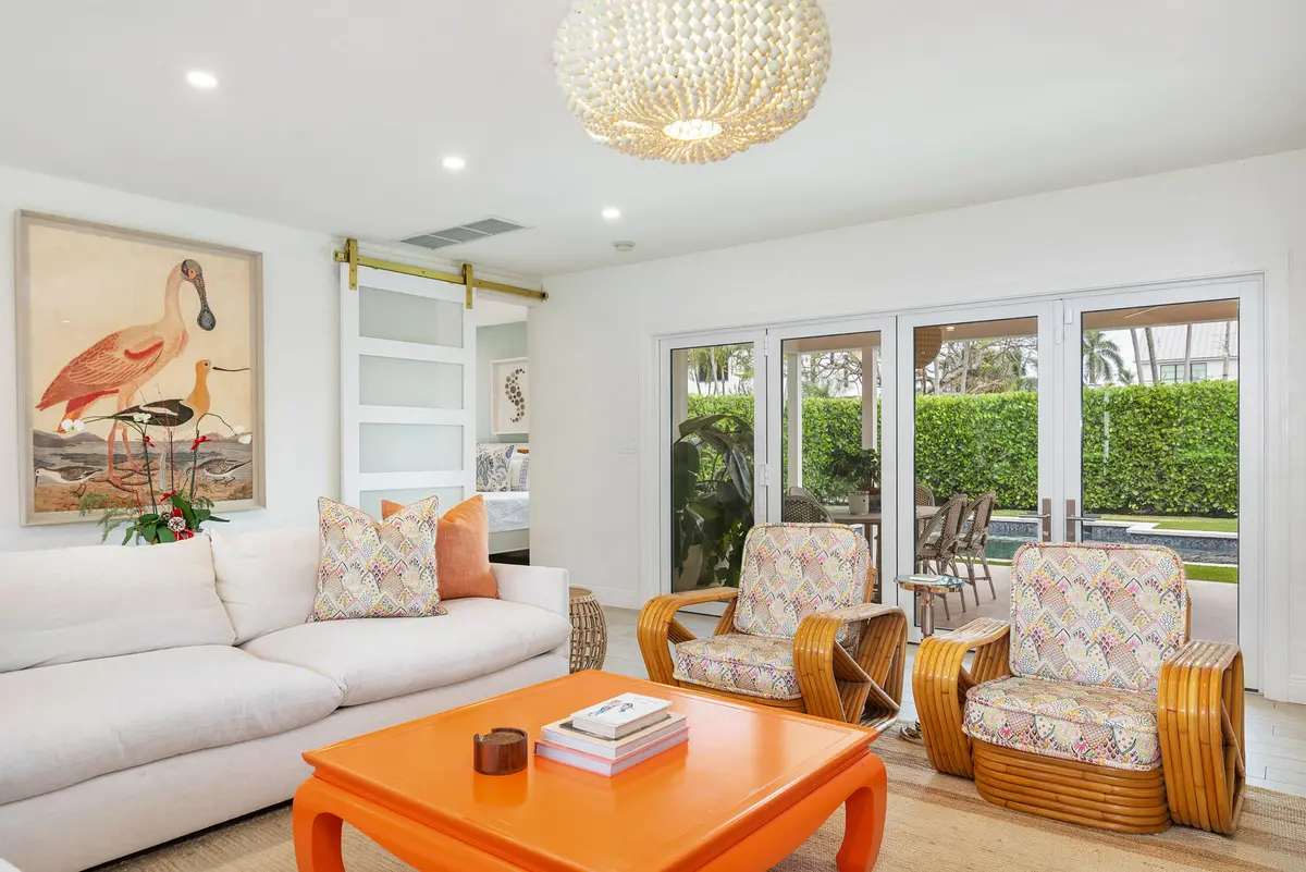 Living at 225 Russlyn Drive, West Palm Beach