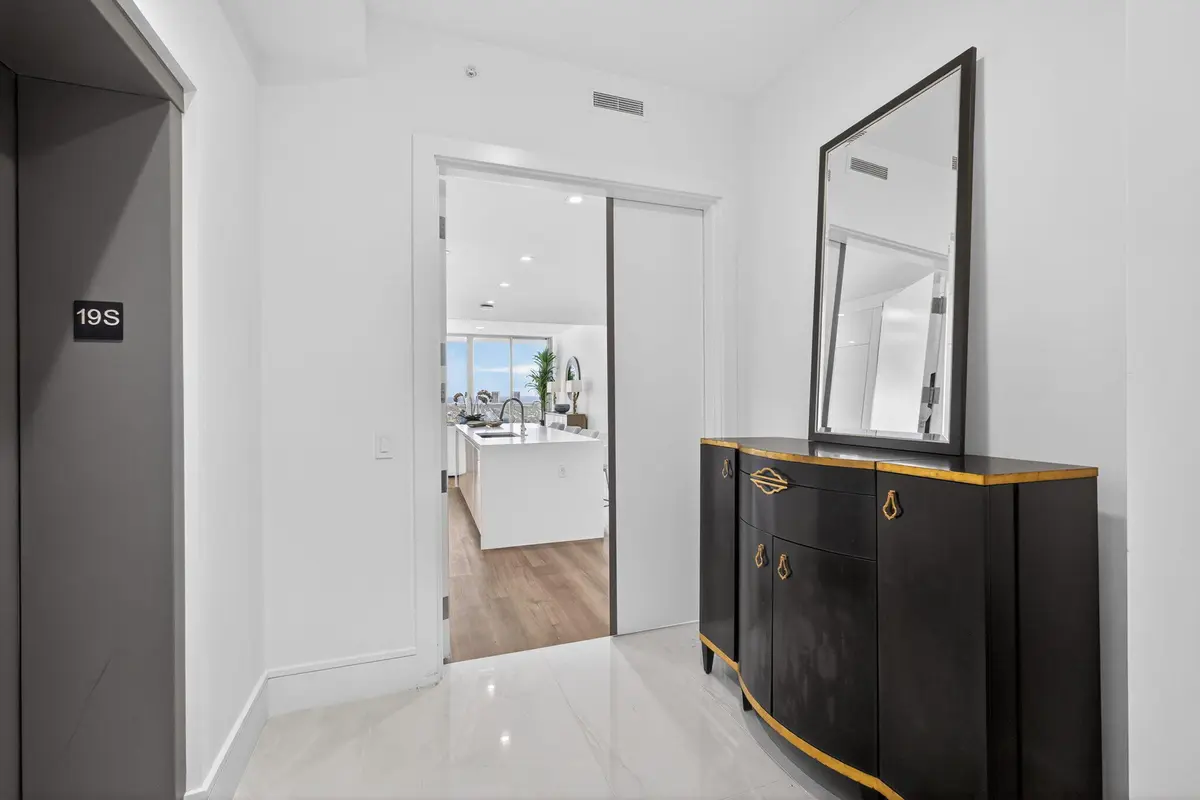 118-web-or-mls-5D1A8588 at 220 Lake Shore Drive 1906, Lake Park
