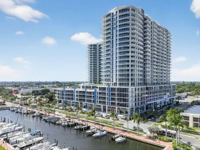 220 Lake Shore Drive 1906, Lake Park – Condominium for rent